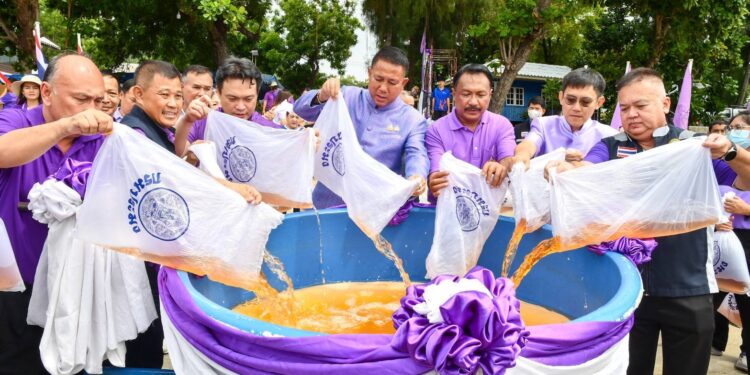ปล่อยกุ้งทะเล 2 แสนตัว เฉลิมพระเกียรติพระบรมราชินี สานใจอนุรักษ์ทะเลไทยให้ยั่งยืน