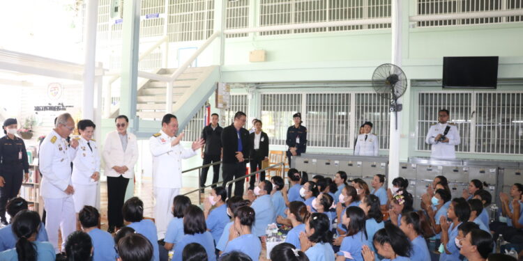 “ทวี สอดส่อง” ปลื้ม!! กิจกรรม “กำลังใจไร้กำแพง” ผู้ต้องขังพบครอบครัว