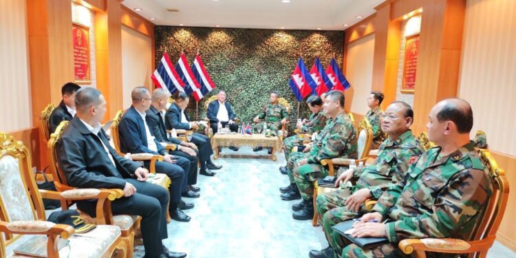 ภูมิธรรม” บินด่วนอรัญประเทศ สระแก้ว คุย ‘เตีย เซ็ยฮา’ หารือระดับรัฐมนตรีกลาโหม ย้ำเดินหน้าความร่วมมือผ่านกลไกทวิภาคี แก้ปัญหาพื้นที่ชายแดน