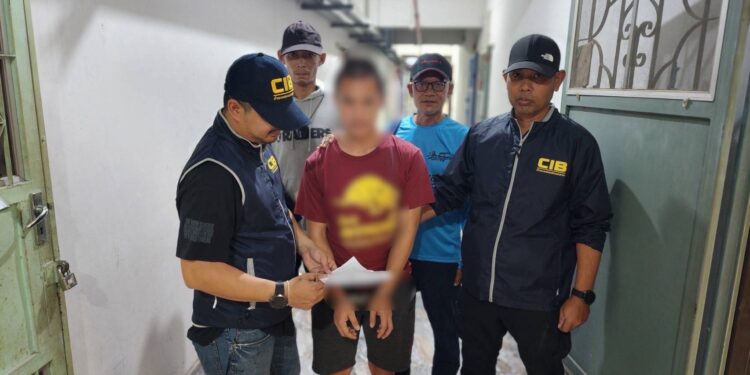 จับกุมมิจฉาชีพอ้างเป็นเจ้าหน้าที่กรมสอบสวน คดีพิเศษ หลอกเหยื่อสูญเงินกว่า 3 ล้านบาท