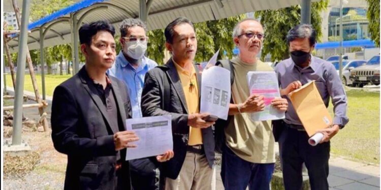 สว.ชาญวิศว์ บรรจงการ“มอบหมาย นายสมเกียรติ มั่นคงและนายพลวัตร บรรดาศักดิ์(คณะทำงานฯ)ช่วยเหลือเหยื่อกว่า10ราย“ร้องออแกไนซ์ดัง เบี้ยวจ่ายเงินค่าจัดงานรัฐ” เสียหายกว่า 4 ล้านบาท!!