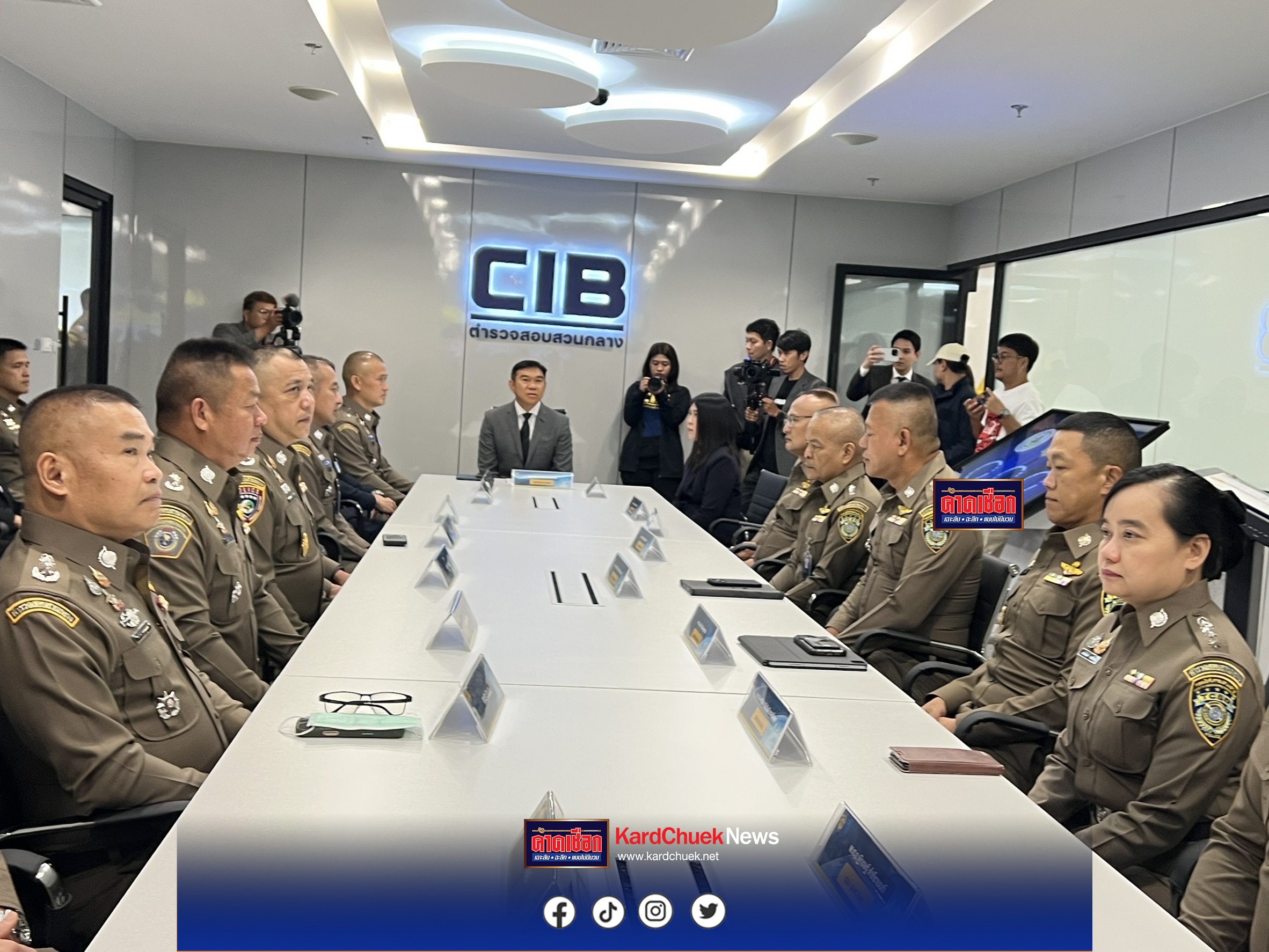 “ทวี สอดส่อง” นำทีมผู้บริหารสัญจรเยือนกรมคุมประพฤติ เปิดนิทรรศการ TO BE 1 TOGETHER