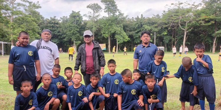 ปั้นเด็กด้วยกีฬา วุฒิสภาเปิดคลินิกบอลต้านยาเสพติดที่สระบุรี