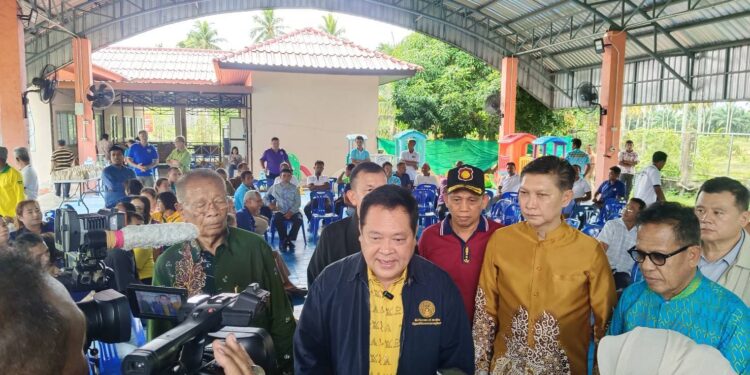 รัฐมนตรีฯ ยุติธรรม ลงพื้นที่ รับฟังเวทีประชาจิตอาสาเอาชนะยาเสพติด จ.นราธิวาส