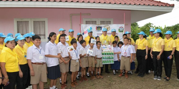 โรงเรียนวัดตำหนักเหนือ ตำบลบางตะไนย์ อำเภอปากเกร็ด จังหวัดนนทบุรี นายสยาม ศิริมงคล อธิบดีกรมการพัฒนาชุมชน เป็นประธานในการจัดกิจกรรมฯ