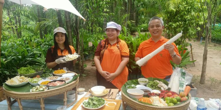 สกลนคร เปิดตัวภูพานเฮพืชเศรษฐกิจทางเลือกใหม่ของเกษตรกร