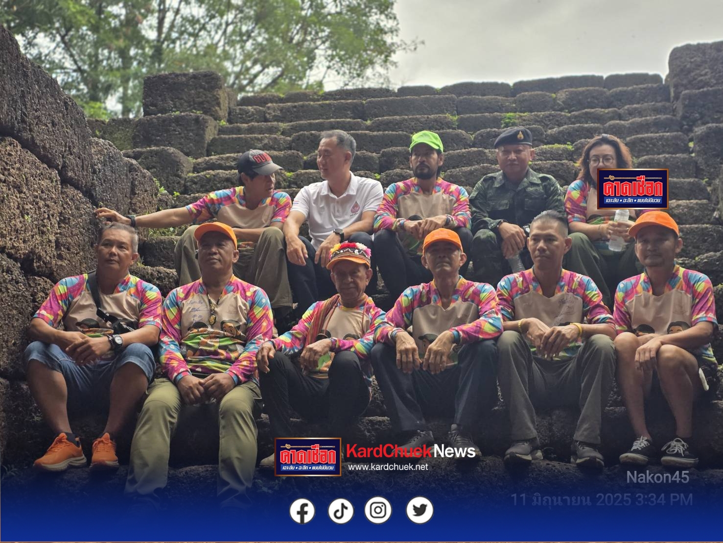 บิณฑ์-เอกพันธ์ ร่วมเป็นตัวแทนคนไทยมอบสิ่งของส่งกำลังใจให้ทหารที่ประสาทตาเมืองธม