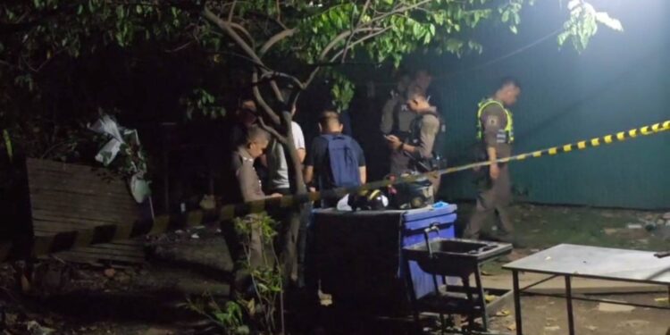 นนทบุรี ไล่ล่าระทึก! “เอ หัวลาย” พกยาบ้า-ไอซ์ หนีจนมุมชักมีดแทงตำรวจ เจอยิงสวนฟุบสิ้นลาย