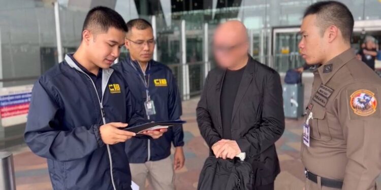 สกัดอดีตกรรมการฯ ชาวต่างชาติทันควัน คาสุวรรณภูมิ ก่อนบินหนีสิงคโปร์ พบเลี่ยงจ่ายภาษี ทำรัฐเสียหายกว่า 5 ล้านบาท