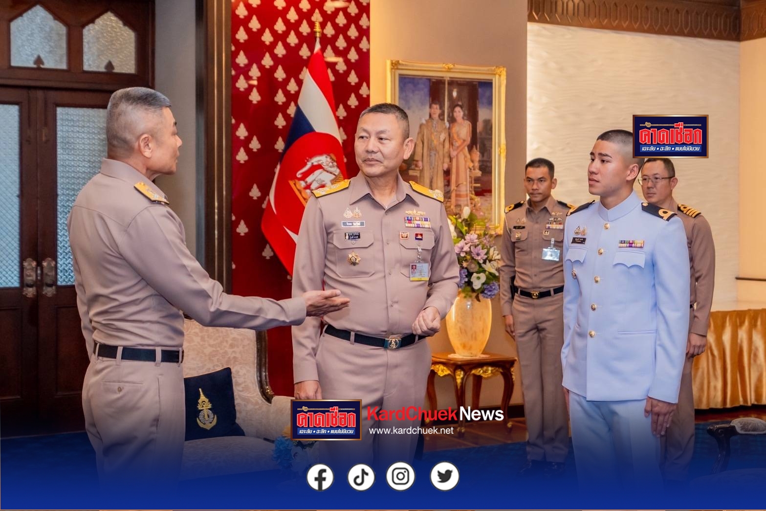 ผู้บัญชาการทหารเรือ มอบโอวาท ว่าที่ เรือตรี ปุญระพี ประกิจ ที่เข้ารายงานตัว หลังสำเร็จการศึกษาจาก โรงเรียนนายเรือสหรัฐฯ