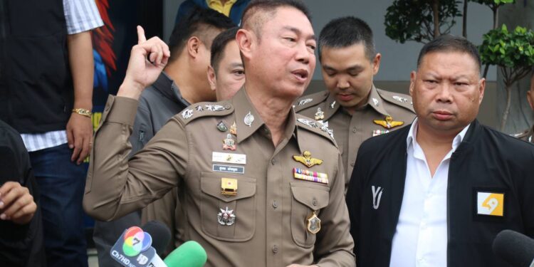 สืบภาค1 รวบตัวตูน ปชน3 และ เดีย ลาย หลังออกหมายจับคาสวนสมเด็จฯ ปากเกร็ด…อ้างคิดว่าโจท์ไม่ใช่ตำรวจเลยยิงสวน