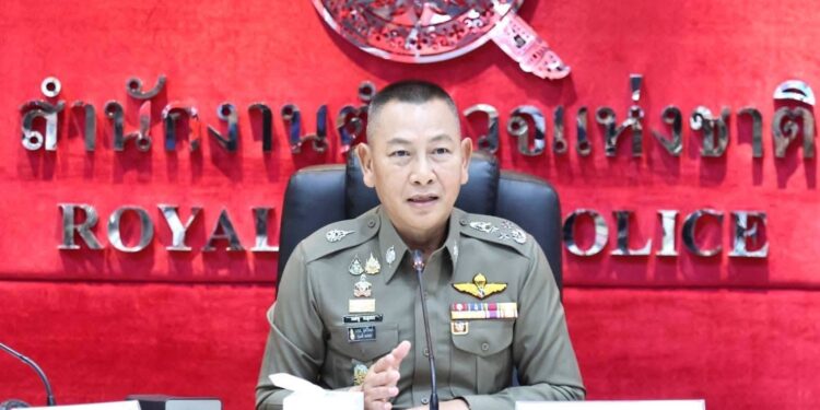 สำนักงานตำรวจแห่งชาติเปิดโครงการฝึกครูฝึกยิงปืน เสริมเขี้ยวเล็บตำรวจด่านหน้า 3 สายงานทั่วประเทศ อบรมเข้ม 300 นาย ฝึกจริง ยิงจริง รับมือทุกสถานการณ์