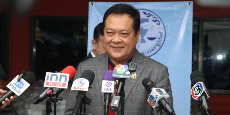 “ทวี สอดส่อง” ขอไม่ก้าวล่วงศาลฯไต่สวน “ทักษิณ” รักษา รพ.ตำรวจ ชั้น 14