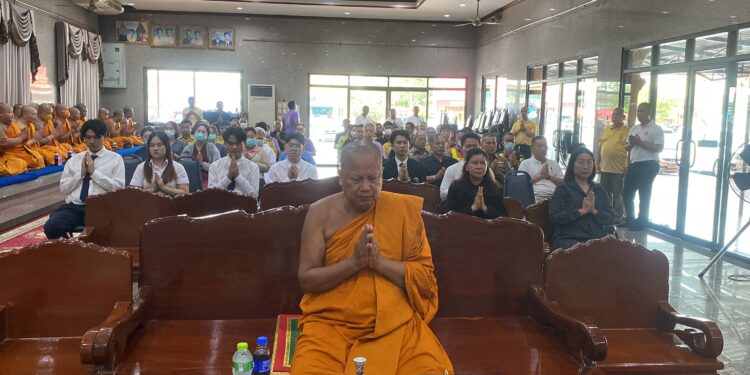 สมุทรปราการ วัดบางพลีใหญ่กลาง จัดพิธีทำบุญอัฐิอุทิศบุญถวายให้แก่ดวงวิญญาณของอาจารย์ใหญ่ทั้ง 32 ร่าง คณะสงฆ์วัดบางพลีใหญ่กลาง จัดพิธีทำบุญอัฐิอุทิศบุญถวายให้แก่ดวงวิญญาณของอาจารย์ใหญ่ ทั้ง 32 ร่าง