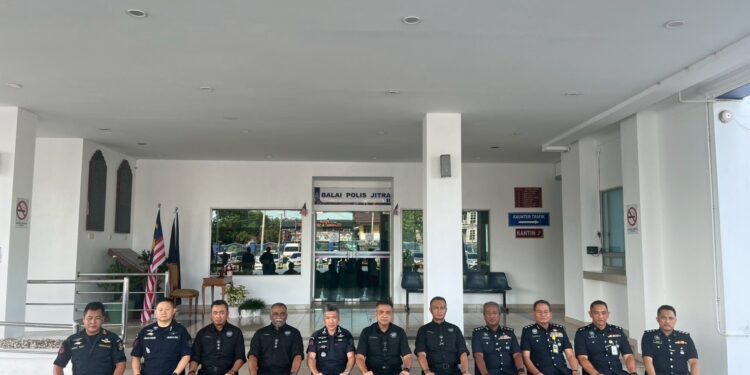 ป.ป.ส. ประสาน ตำรวจมาเลเซีย จับกุมผู้ต้องหาชาวมาเลเซีย 2 คน พร้อมเฮโรอีน 121 กก. (315 แท่ง) MDMA 2.6 กก. เหตุเกิดที่ ประเทศมาเลเซีย