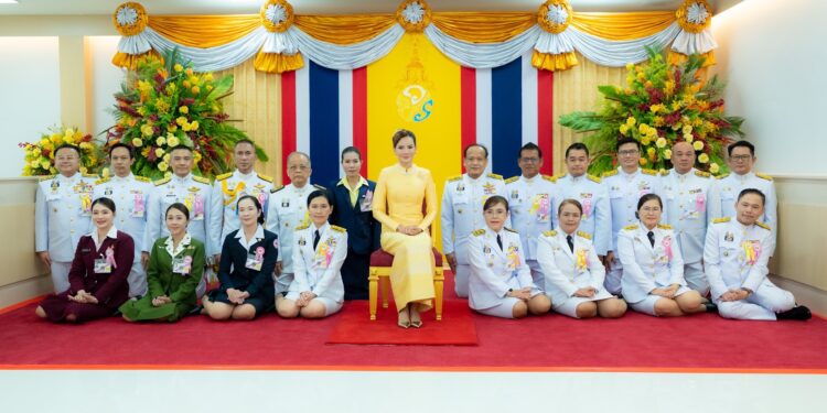 พลตรีหญิง คุณหญิง ปภัสสร วัชรหทัยพัทธ์ เป็นผู้แทนพระองค์ไปในพิธียกช่อฟ้าพระวิหารพระพุทธเมตตาประทานพร และเปิดอาคารศูนย์ไตเทียม วัดไผ่ล้อม พระอารามหลวง จังหวัดนครปฐม