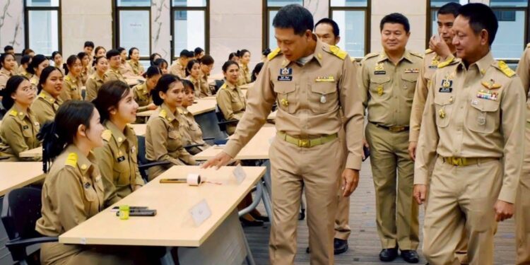 รองอธิบดีกรมการปกครอง เปิดการศึกษาอบรมหลักสูตรปลัดอำเภอ รุ่นที่ 271 และรุ่นที่ 272 ประจำปี 2568