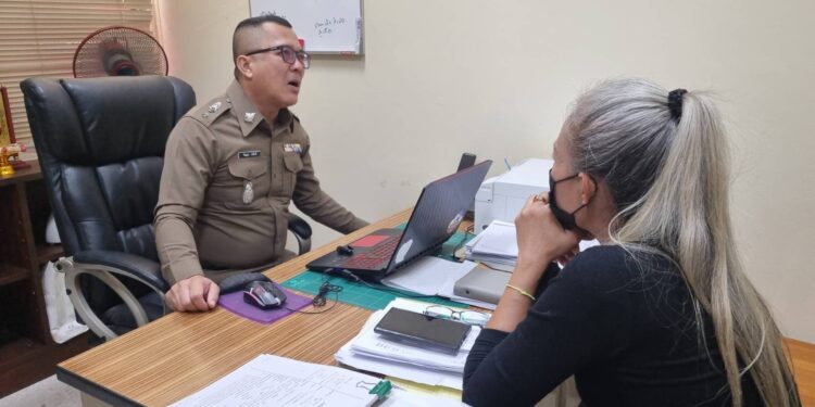 นนทบุรี ต่อข่าว พ่อแม่ไม่เชื่อลูกสาว ม.4 ตัดสินใจดิ่งชั้น 7 อาคารเรียนดับ