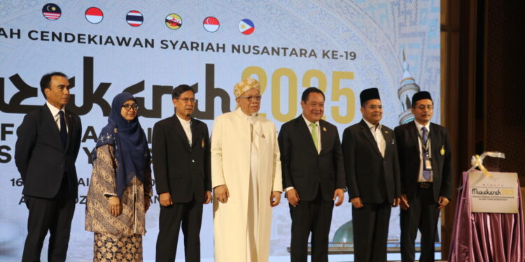 ทวี สอดส่อง” จับมือจุฬาราชมนตรีฯร่วมเปิดงานสัมมนาความร่วมมือด้านชารีอะฮ์ระดับภูมิภาค ครั้งที่ 19