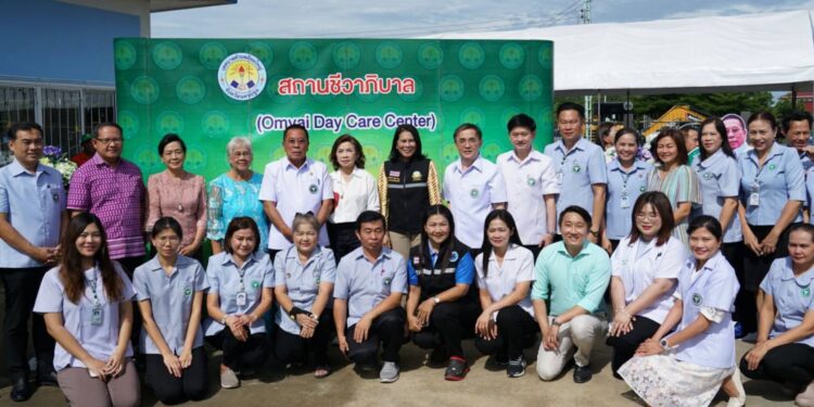 นครปฐม-รมช.กระทรวงสาธารณสุข เปิดสถานชีวาภิบาลเทศบาลตำบลอ้อมใหญ่ (Omyai Day Care Center)