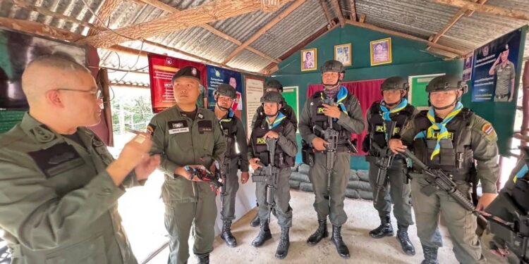 แพทย์ตำรวจ ลงฐาน ตชด. แนวหน้า จว.สุรินทร์ ส่งมอบชุด IFAK ตัวช่วยในพื้นที่เสี่ยง ส่งทีมแพทย์ดูแลประชาชนในศูนย์พักพิง