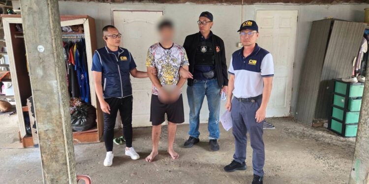 รวบโจ๋โหดหนีคดี 12 ปี ทุบหัวแม่ลูก ปล้นทอง 2 เส้น ที่กระท่อมริมคลองกลางดึก