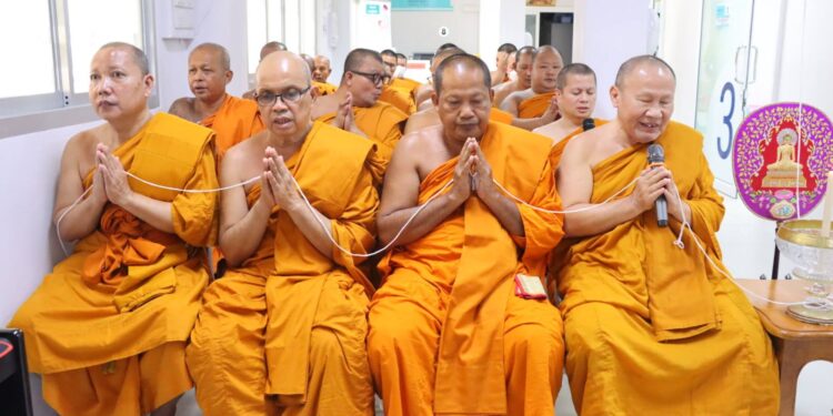 สมุทรปราการ เจ้าคุณพระวชิรคณาทร เจ้าอาวาส วัดบางพลีใหญ่กลางนำคณะสงฆ์ประกอบพิธีสวดเจริญพระพุทธมนต์ทำบุญครบรอบ 5 ปี