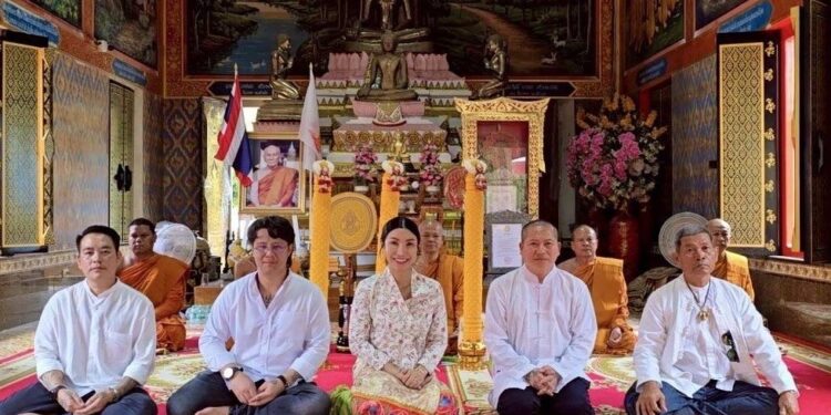 นนทบุรี ”คุ้มนะหน้าทอง“ ร่วมกับ “มูลนิธิสุบินนิมิต” จัดบุญใหญ่มอบแสงแห่งธรรม ถวายเทียนพรรษามหามงคล ประจำปี 2568