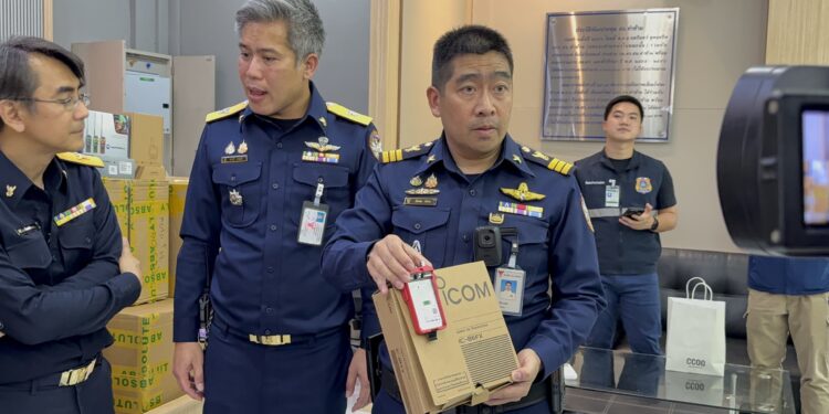 กสทช.ร่วมกับ กรมศุลฯ-สคบ.บก.น.9 ทลายโกดังนำเข้าวิทยุสื่อสารเถื่อนจากจีน ยึดของกลางมูลค่ารวม 50 ล้านบาท