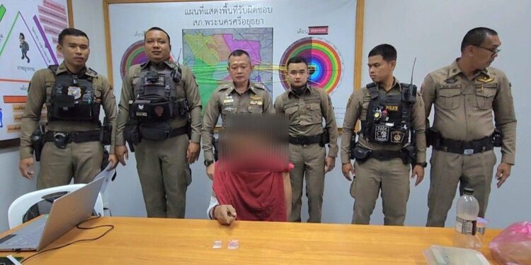 หนุ่มแหกด่าน ตร.ไล่ล่า ก่อนที่จะพุ่งชนตำรวจ บาดเจ็บ พบยาบ้า และไอซ์