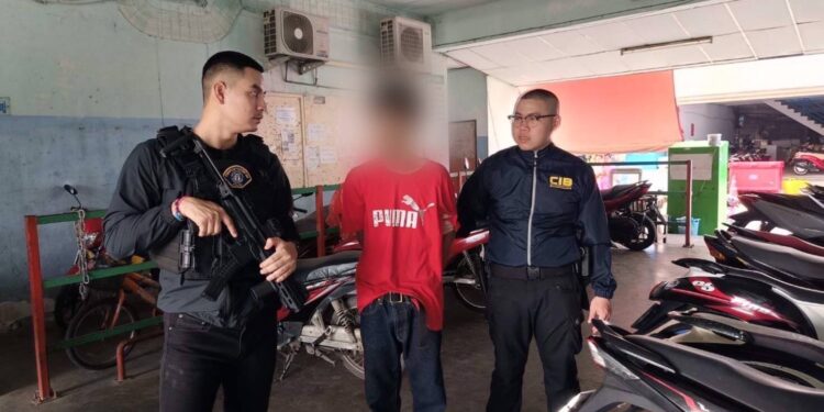 รวบหนุ่มเดือด! ถูกหาว่าค้ายา โมโหชัก 11 มม. ยิงหัวคู่อริ 6 นัดดับ