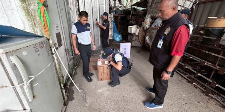 ปคบ.บุกห้องเย็นย่านคลองหลวง ยึดซากเนื้อลอบนำเข้า 41 ตัน พบร่องรอยแช่ฟอร์มาลีน เสี่ยงอันตรายผู้บริโภค