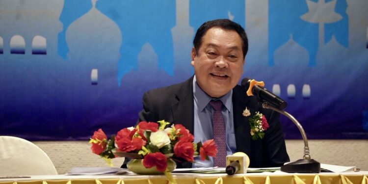 รมว.ยุติธรรม หนุนเยาวชนมุสลิมภูเก็ตฝีกทักษะภาษา “อังกฤษ-อาหรับ-มาลายู”