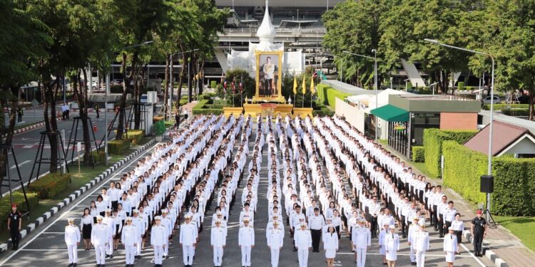 สมุทรปราการ / ท่าอากาศยานสุวรรณภูมิจัดพิธีถวายสัตย์ปฏิญาณ เพื่อเป็นพนักงานที่ดีและพลังของแผ่นดิน เนื่องในโอกาสวันเฉลิมพระชนมพรรษาสมเด็จพระเจ้าอยู่หัว 73 พรรษา