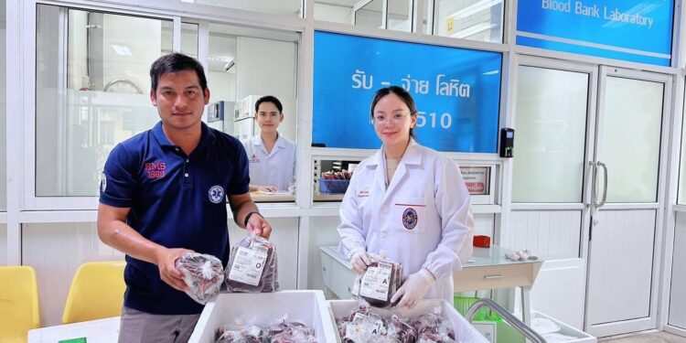 รพ.เจ้าพระยาอภัยภูเบศรและชาวประจันตคามบริจาคโลหิตช่วยเหลือ รพ.ในเขตชายแดน 280 ยูนิตขณะช่วยนำหมอพื้นบ้านที่อยู่ในวิถีกระสุน การสู้รบมาพักที่ศูนย์สมุนไพรอีสานใต้อภัยภูเบศรมูลนิธิโรงพยาบาลเจ้าพระยาอภัยภูเบศร์