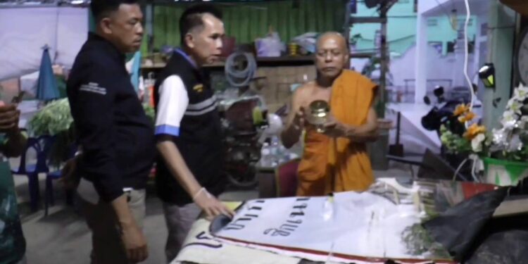 นนทบุรี วงจรปิด เจ้าอาวาสวัดดังเอือมโจรฟันน้ำนม บุกงัดตู้บริจาคฉกเงินกว่า 2 หมื่น 1 ปี โดนกว่า 30 ครั้ง