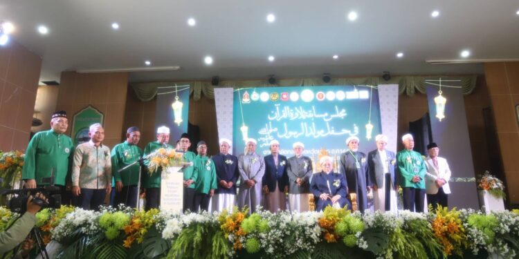 จุฬาราชมนตรี เป็นเกียรติเปิดงานเมาลิดกลางจังหวัดยะลา ครั้งที่ 8 ประจำปีฮิจเราะห์ศักราช 1447 พร้อมงานทดสอบการอ่านอัลกุรอาน 14 จังหวัดภาคใต้ ประจำปี 2568