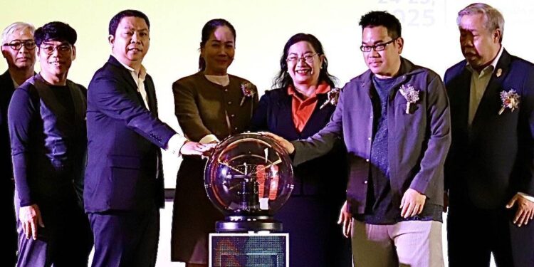 มทร.รัตนโกสินทร์ เปิดงาน “Thailand Art and Design Exhibition” เวทีแลกเปลี่ยนองค์ความรู้ด้านศิลปะและการออกแบบ