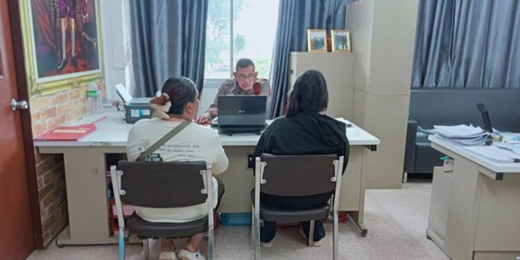 ปราจีนบุรี-ชาวบ้านร้องทุกข์ลูกสาวไปฝึกงานเทศบาลฯถูกปลัดเทศบาลส่งลิ้งค์ภาพหนังโป๊ผ่านไลน์