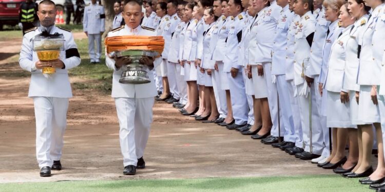 อำนาจเจริญพิธีพระราชทานเพลิงศพ สิบเอก กฤษฎา น้อยโคตร อย่างสมเกียรติทหารกล้าผู้เสียสละชีวิต เพื่อรักษาอธิปไตยไทย ในเหตุการณ์ปะทะบริเวณชายแดนระหว่ างไทย-กัมพูชา