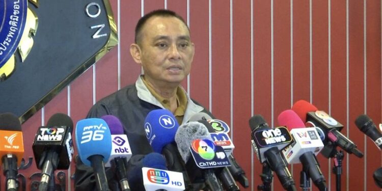 ตำรวจสอบสวนกลาง เตรียมตรวจสอบวัดทั่วประเทศ 40,000 แห่ง จัดเก็บข้อมูลแหล่งรับรายได้เพื่อทำ Big Data คัดกรองพฤติกรรมต้องสงสัย ภายใน 7 วัน ส่วนกรณี หมอดูชื่อดังที่ใช้ชื่อวัดรับบริจาค ตำรวจเร่งตรวจสอบ อาจเข้าข่ายฉ้อโกง หากเงินไม่โปร่งใสตามหลักบัญชีวัด