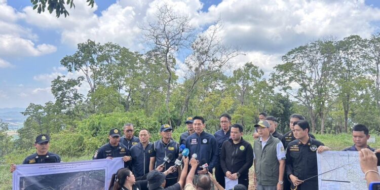 บุกรวบเจ้าหน้าที่ ส.ป.ก.-กำนันออกโฉนดให้นายทุน