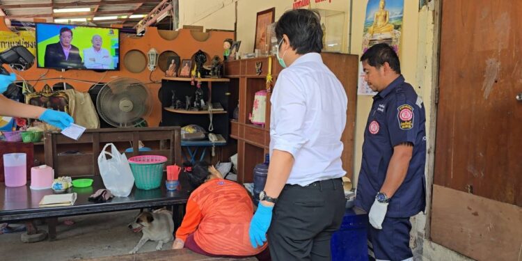 นนทบุรี หนุ่มก่อสร้างทำร้ายภรรยาดื่มเหล้าทุกวันเตือนไม่ฟังก่อนพบเป็นศพฟุบคาโต๊ะ