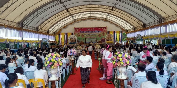 สกลนคร คณะสงฆ์ยกทัพจัดธรรมสัญจรเผยแผ่คำสอนพระสัมมาสัมพุทธเจ้า เรียกศรัทธาคืน