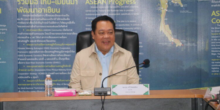 รมว.ยุติธรรม นำคณะอนุกรรมการควบคุมสารเคมีฯ ลงพื้นที่ ด่านศุลกากร จ.ตาก หลังพบการตรวจยึดสารตั้งต้นและเคมีภัณฑ์สำคัญ ที่ใช้ในการผลิตยาเสพติด