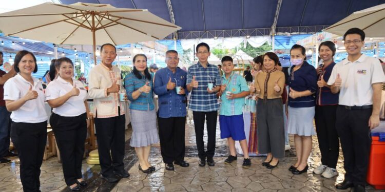 สกลนคร เศรษฐกิจสะพัด กว่า 100 ล้าน บุคคลากรทางการศึกษากว่า 3 หมื่นร่วมงานแข่งขันทักษะระดับประเทศ  