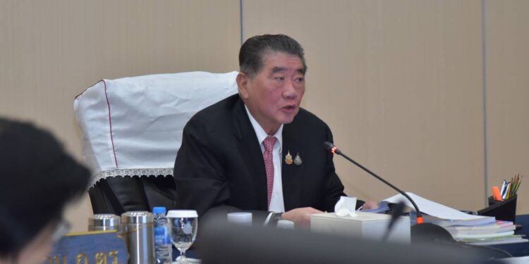 ผบ.ตร.-ภูมิธรรม‘ ถกเครียดโผนายพลก่อนประชุม ก.ตร. เชื่อปมเหตุ ‘พล.ต.ท.จรูญเกียรติ’ แห่ร้องหลายหน่วยงานไม่ได้รับความเป็นธรรม