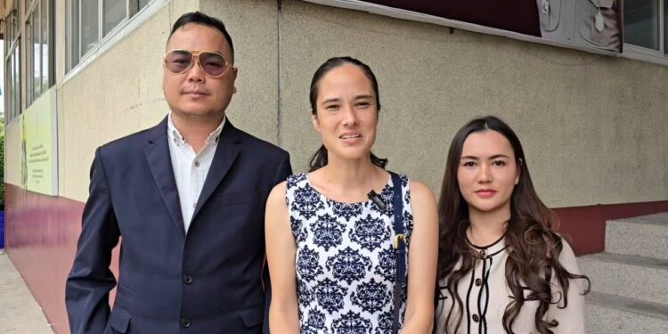 นนทบุรี คืบหน้า อดีตนักแสดงละครดัง “กลิ้งไว้ก่อนพ่อสอนไว้” เข้าให้ปากคำ หลังครอบครัวถูกทำร้ายในงานคอนเสิร์ต