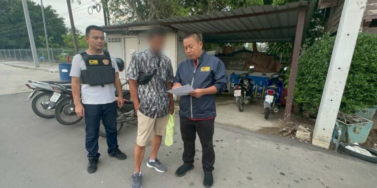 ตามรวบลูกจ้างแสบ สวมรอยเป็นเจ้าของร้าน หอบมือถือลูกค้าหนี้เกลี้ยงร้าน