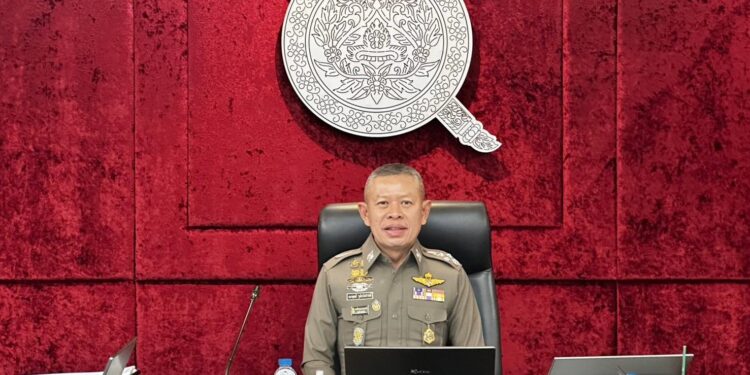 พล.ต.อ.กิตติ์รัฐ พันธุ์เพ็ชร์ ผบ.ตร. พล.ต.อ.กรไชย คล้ายคลึง รอง ผบ.ตร.(บร) มอบหมายให้ พล.ต.อ.ธนายุตม์ วุฒิจรัสธำรงค์ ที่ปรึกษาพิเศษ ตร.